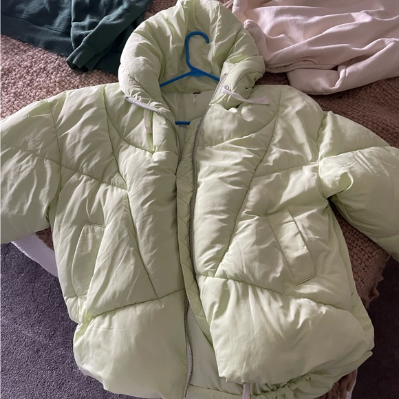 Free People Puffer Small - Picture 2 of 5